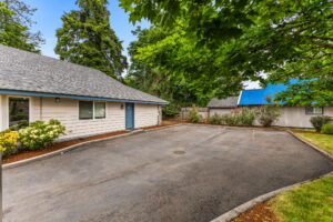 20 web or mls 3265 liberty rd s 20