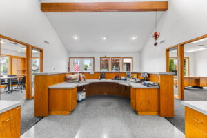 4 web or mls 3265 liberty rd s 4