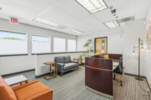 16 web or mls 1220 Liberty St NE