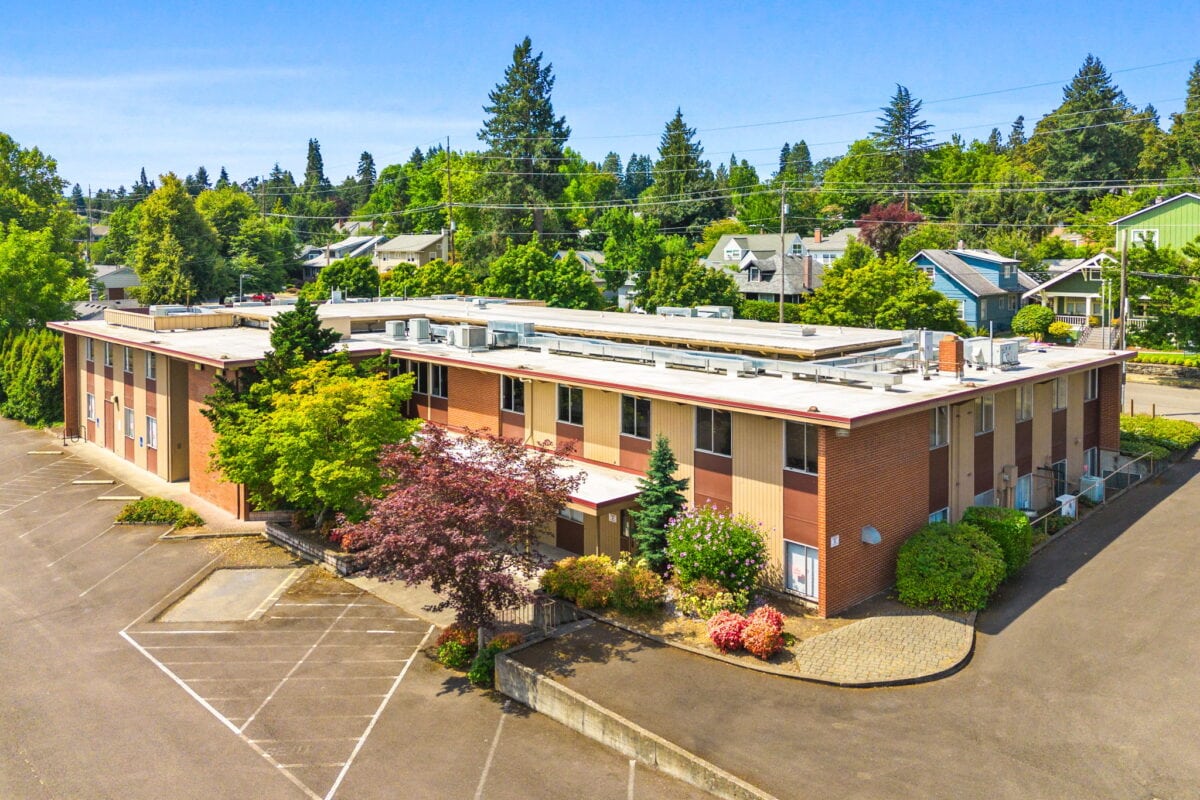 20 web or mls 1730 commercial st se 20
