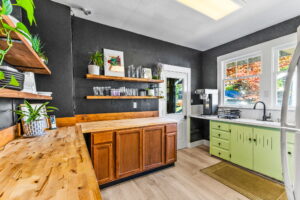 16 web or mls 765 liberty st se 16