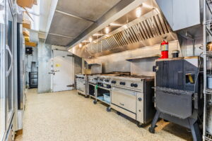 23 web or mls 765 liberty st se 23