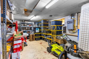 32 web or mls 765 liberty st se 32