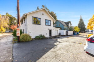 35 web or mls 765 liberty st se 35