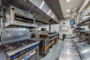 32 web or mls 555 9th St NW