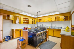 22 web or mls 820 Jefferson St NE