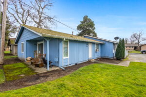 1 web or mls Apt Photos