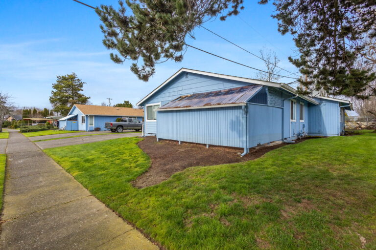 12 web or mls Apt Photos