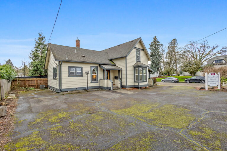2 web or mls 830 Saginaw St S