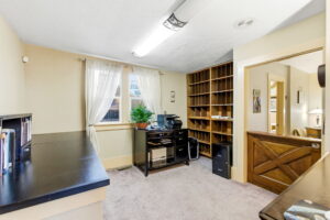 20 web or mls 830 Saginaw St S