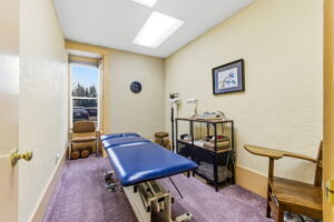 25 web or mls 830 Saginaw St S