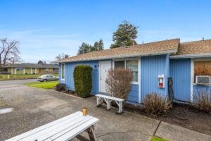 8 web or mls Apt Photos