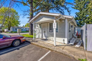 18 web or mls Warren St S