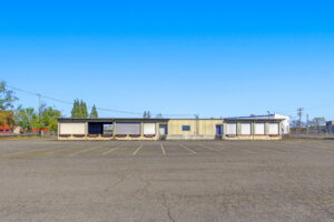 21 web or mls 3010 Industrial Way NE