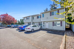 22 web or mls Warren St S