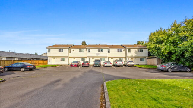 55 web or mls Warren St S