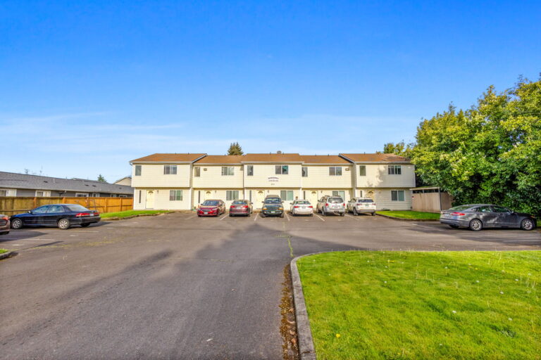 55 web or mls Warren St S