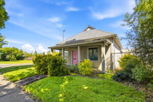 2 web or mls 1994 Commercial St NE