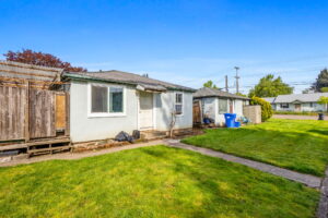 5 web or mls 224 Stark St N