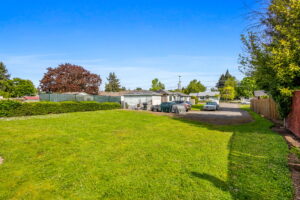 8 web or mls 224 Stark St N