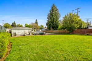 9 web or mls 224 Stark St N