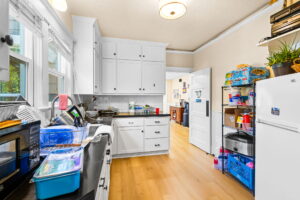22 web or mls 1800 State St22