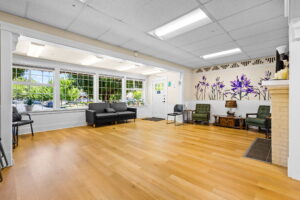 25 web or mls 1800 State St25