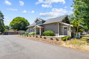 3 web or mls 1800 State St3