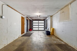 25 web or mls 630 Mary Ave25
