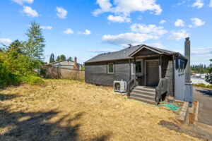 26 web or mls 630 Mary Ave26