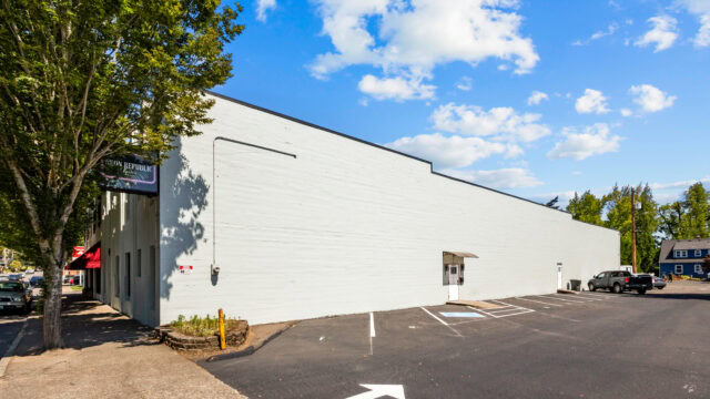 4 print 920 Commercial St SE4
