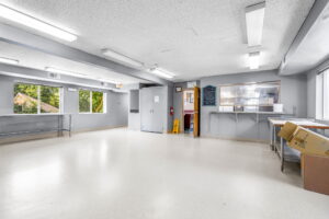 15 web or mls 1901 Front St NE15