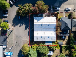 23 web or mls 1010 SW A Ave22