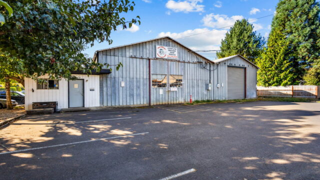 4 web or mls 1010 SW A Ave3