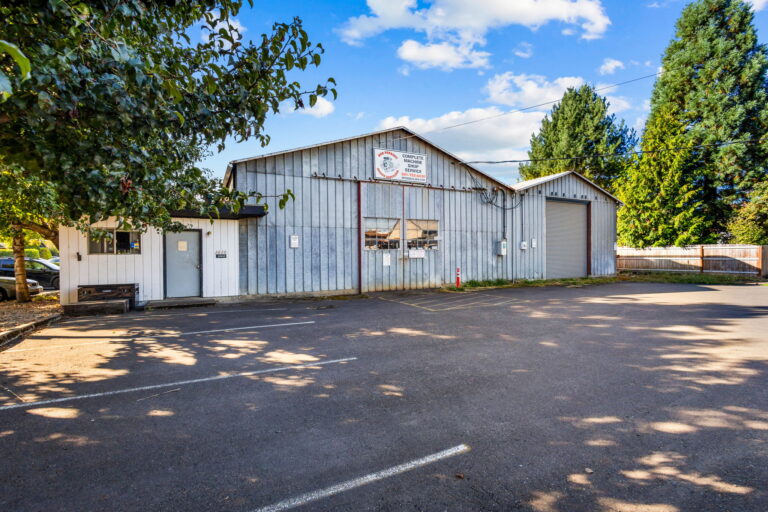 4 web or mls 1010 SW A Ave3