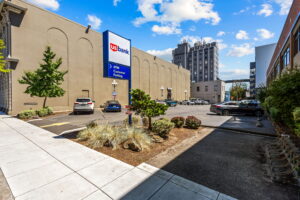 4 web or mls 302 State ST
