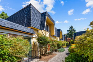 6 web or mls 540 Polk ST